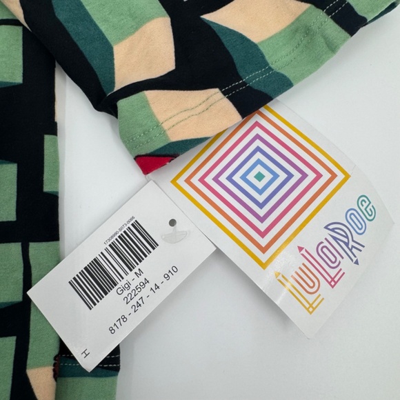 Lularoe Top Women Medium NEW Green Gigi Christmas Bear Short Sleeves Stretch - Picture 5 of 7